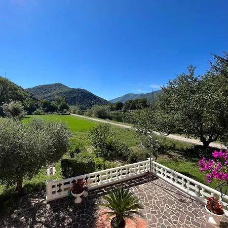 Bed and breakfast La Cannucciola 3*