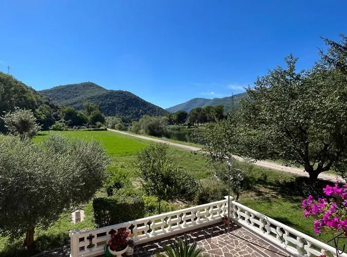 فندق مبيت وإفطار La Cannucciola 3*